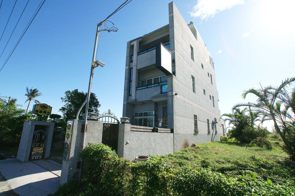 Rose Rider Guesthouse Taitung ภายนอก รูปภาพ